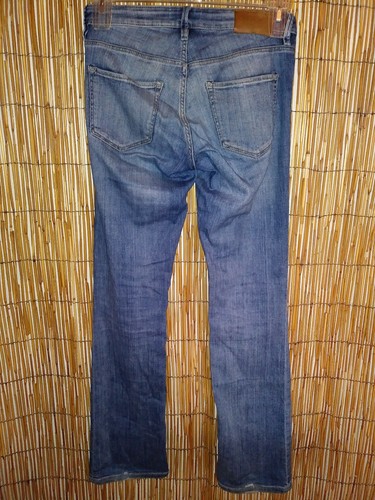 L.O.G.G Made by H&M Women's Distressed Denim Jeans Size 28~~ 31.5" Inseam - Picture 2 of 10