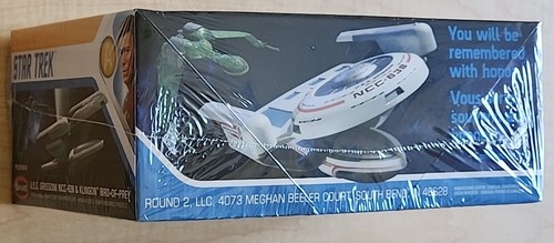 Polar Lights Star Trek: USS Grissom and Klingnon BoP 1:1000 Scale Snap Model Kit - Picture 4 of 4