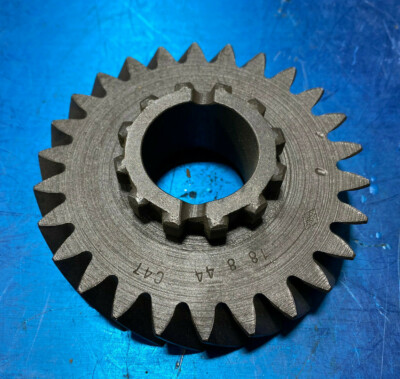 Dana 18 Transfer Case JEEP 18-8-44 Gear  output p/n 946784 NOS    