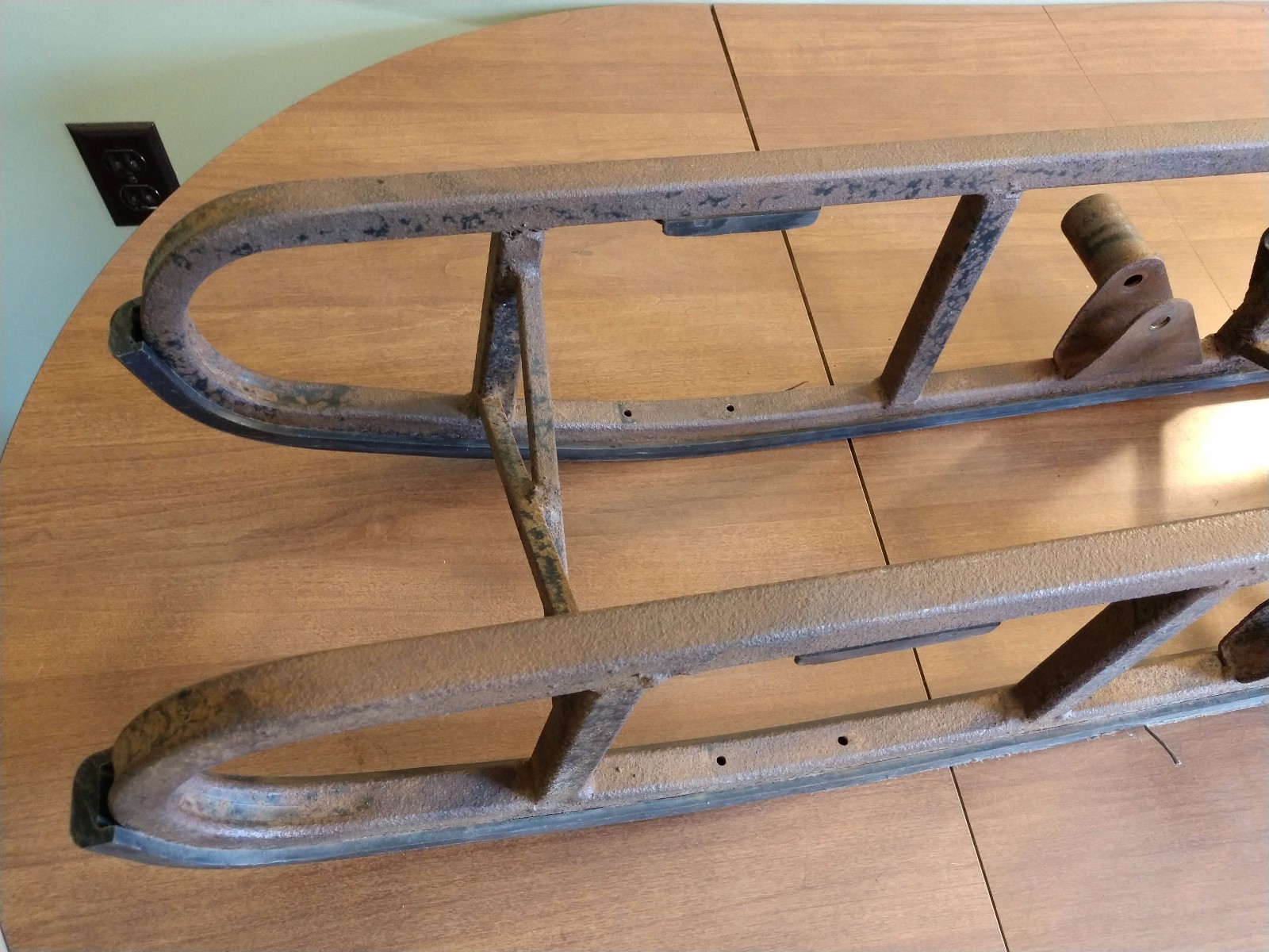 Vintage Rear Arctic Cat Snowmobile Rear Vintage Suspension Skid Frame 0104-339 '73 - '78 00e50d Vintage Rear Arctic Cat Snowmobile Rear Vintage Suspension Skid Frame 0104-339 '73 - '78 00e50d