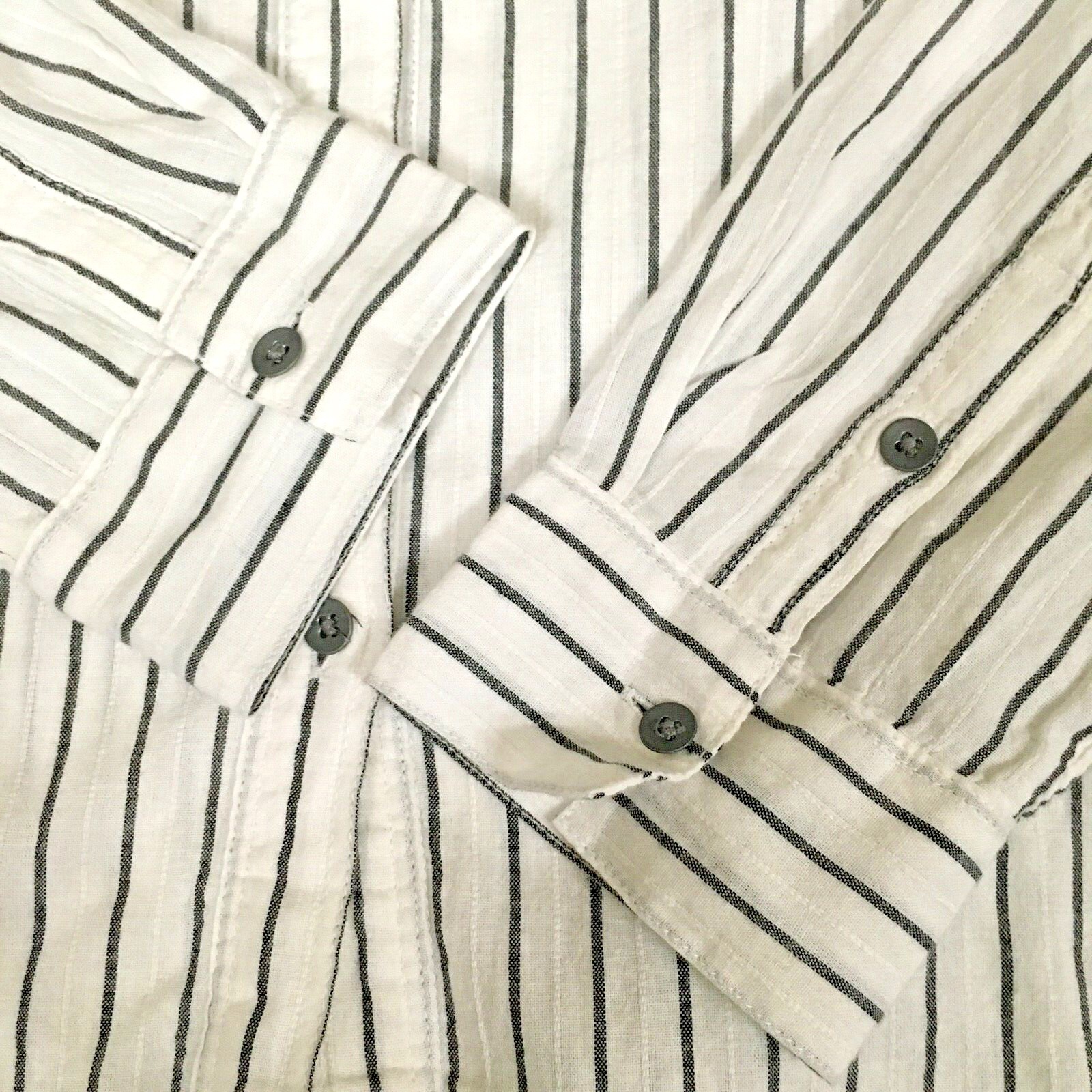 Lou & Grey Striped Boxy Button Down Collared Shirt with Slit Sleeve XS