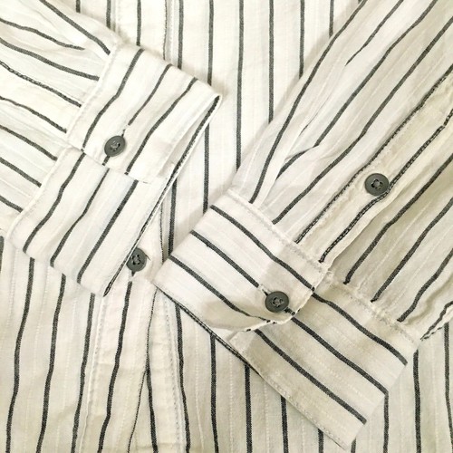 Lou & grau gestreiftes kastiges Button Down Kragen Hemd mit Schlitzärmeln XS - Bild 6 von 11