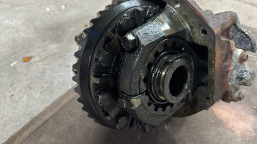 1996 1997 1998 Lexus LX470 OEM Front Axle Differential with locking - Foto 5 di 10