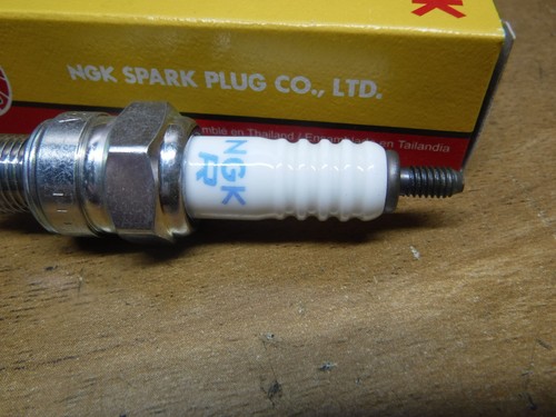 83-85 HONDA ATC70 ATC 70 SPARK PLUG NGK QUALITY JAPAN CR7HSA FAST FREE SHIPPING - Picture 4 of 12