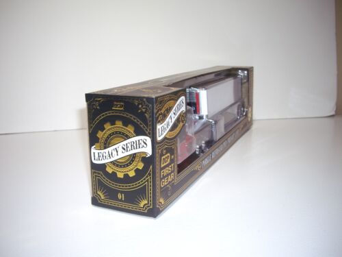 DCP FIRST GEAR 1/64 PIRKLE PETE 359 WITH 60" SLEEPER AND 40' REEFER VAN TRAILER - Bild 8 von 18