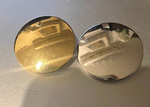 GORGEOUS VINTAGE SIGNED MONET SHINY GOLD OR SILVER ROUND BROOCH 3 CM $30 EACH - Picture 1 of 11