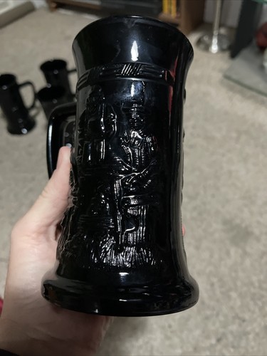 Vtg Set Of 4  Federal Black Milk Glass 3D Tavern Scene Mug Tall 6" 12 Oz.50's - Bild 6 von 10