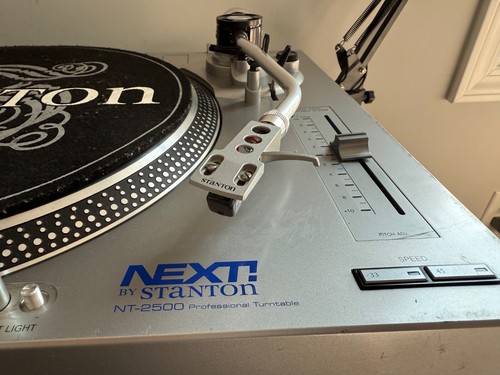 NEXT by Stanton NT-2500 NEXT Professional DJ Turntable - Picture 3 of 10