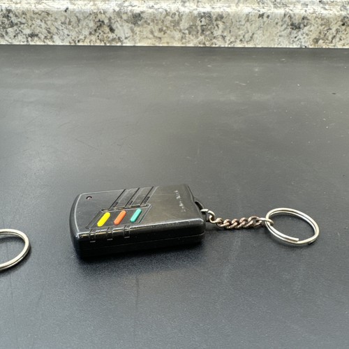 Vintage 90s 80s Radio Shack Remote Control Vehicle Alarm Fob Set Of 2 Untested - Picture 11 of 16