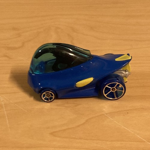 Dory Disney Character Cars Series 4 Hot Wheels (2019) Finding Nemo - Picture 11 of 12