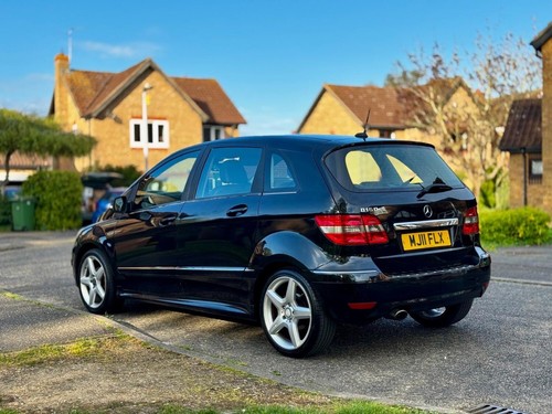 2011 Mercedes-Benz B-Class B160 BlueEFFICIENCY Sport 5dr MPV Petrol Manual - Picture 4 of 13