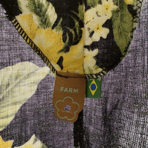 Mini Vestido Farm Rio Tropical Hawaiano Lino Mediano Negro Amarillo Manga Acampanada - Imagen 16 de 17