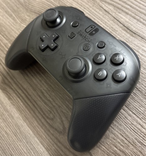 Mando Inalámbrico Nintendo Switch Pro Negro HAC-013 - Imagen 2 de 4
