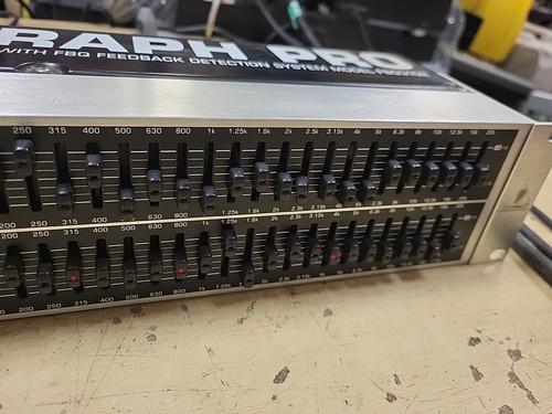 Behringer Ultragraph Pro FBQ3102 31-Band Graphic Equalizer- Power Tested Only  - Picture 5 of 13