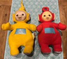 PLAYSKOOL LOT Of 2 TELETUBBIES 14" Hasbro Plush Yellow Red Doll Stuffed Toy 1998