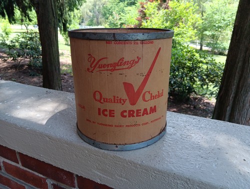 VINTAGE YUENGLINGS EISBEHÄLTER MILCHEI POTTSVILLE PA BIER WERBUNG