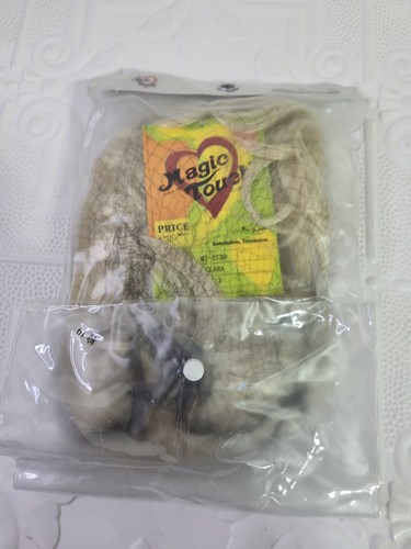 New Paris Fashion Co.  Magic Touch Wig Color #613 Blonde CLARA Toyokalon - Picture 3 of 13