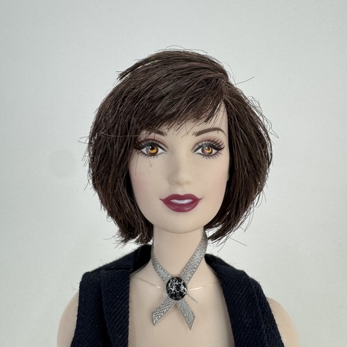 Barbie Sammler Puppe Alice Cullen Twilight Saga Eclipse 2010 rosa unvollständig - Bild 1 von 12