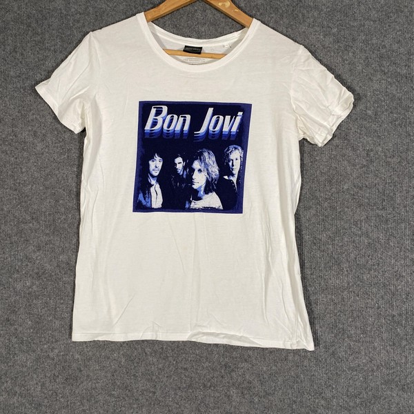 Bon Jovi Shirt Womens S White Graphic Band Tee Relaxed Fit Concert Rock 8C