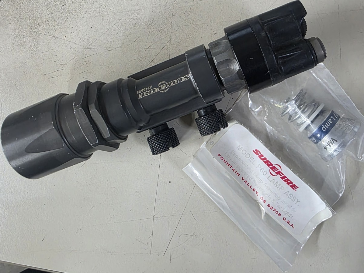 SureFire M951 Mounted Rifle Light Green with Lamp Assembly | eBay