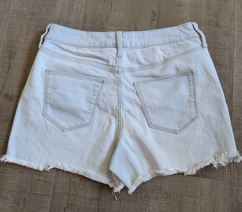 Universal Thread 6/28 Women's Light Blue Denim Shorts - Picture 6 of 14