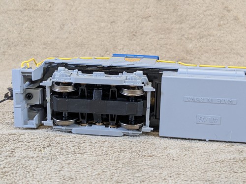 Atlas Classic HO 8792 Delaware & Hudson Alco RS-11 Diesel Locomotive D&H #5003 - Picture 9 of 24