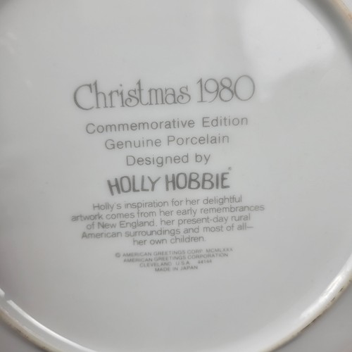 Vintage Holly Hobbie Christmas 1980 Commemorative Edition Porcelain Plate 8.25" - Picture 7 of 8