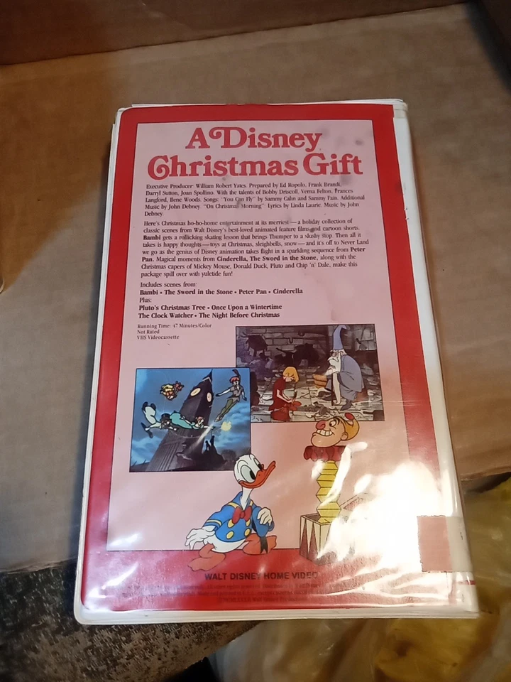 A Disney Christmas Gift VHS Walt Disney Home Video Puffy Case VINTAGE-SHIP N 24H - Image 2 of 4