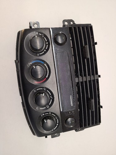 06-10 TOYOTA SIENNA Temperature Control Front Control With AC 8401008130 - Picture 1 of 12