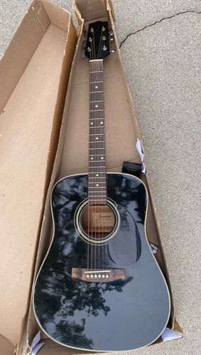 Takamine Jasmine S31 Acoustic 6 String Guitar EX Cond. Neck Straight L.A,CA p/u