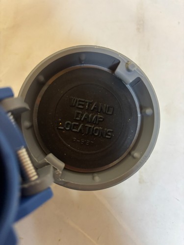 Hubbell HBL320C6W Connettore IEC Pin e Manicotto, 20A, 250VAC - Foto 4 di 5