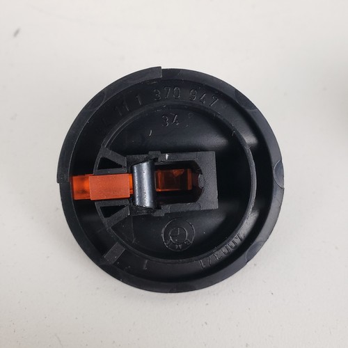 BMW E30 HVAC Vent Flap Adjustment Button Knob Fan Temp Plate Cover Screws - Picture 7 of 7