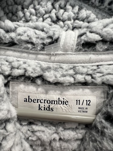 KIDS Abercrombie Hoodie Size 11/12. Super Plush With Front Pocket. Pre Owned - Picture 4 of 6