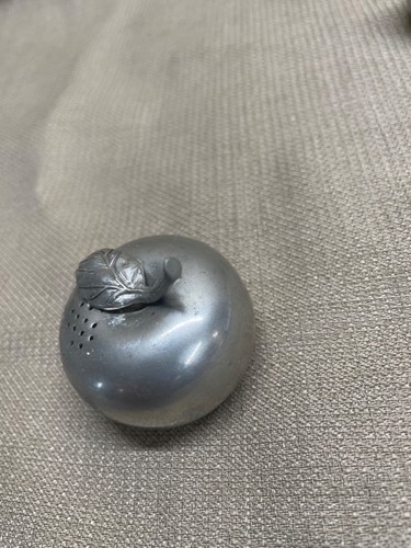 Pewter Salt and Pepper Shakers Apple and Pear Shapes Vintage - Picture 16 of 21