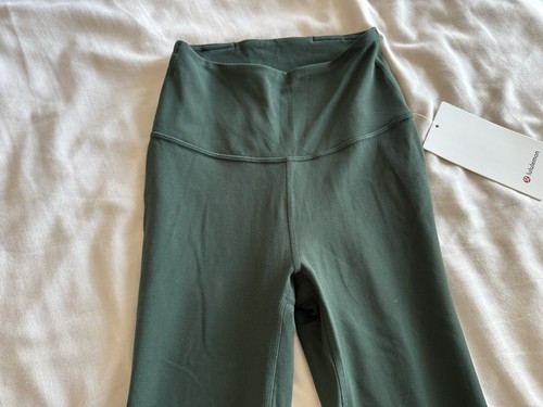 Pantaloni svasati Lululemon Groove SHR Nulu *Regular Legacy verdi LGYG pantaloni svasati 2 - Foto 3 di 8