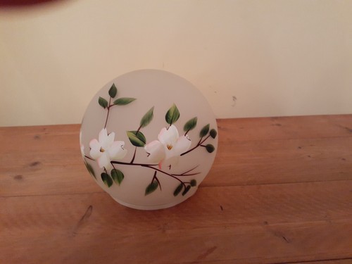 Gorgeous Hummingbird Handpainted Illuminated Frosted Glass Sphere With Timer - Picture 4 of 12