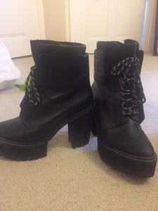 shellys boots