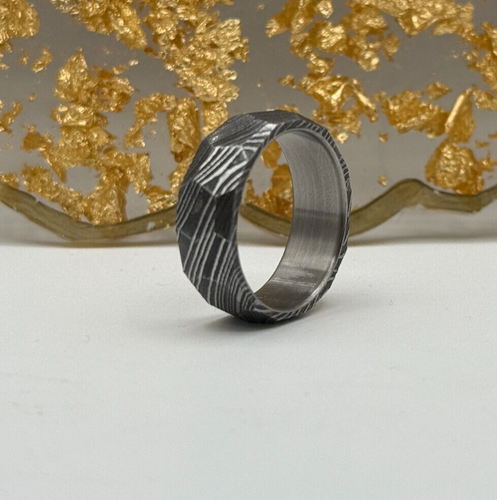 Damascs Steel Ring with Titanium Inlay | Damascus fasted rIng and Titanium grade - Picture 8 of 10