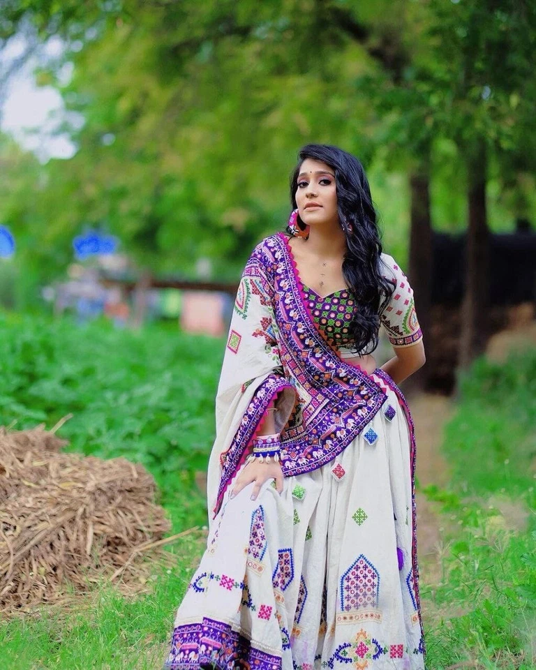 BRIDAL WEDDING INDIAN WEAR PAKISTANI ETHNIC FORMAL SAREE BOLLYWOOD LEHENGA CHOLI - Image 2 of 4