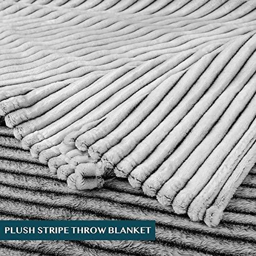 PAVILIA Cozy Fleece Bed Blanket Queen | Fuzzy, Super Soft, Plush, Luxury Flannel - Picture 3 of 7