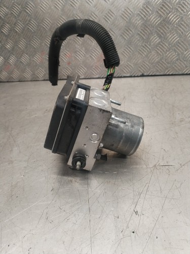 2013 Peugeot 5008 1.6 HDI Diesel ABS Pump 0265951433 9677025380 - Picture 3 of 4