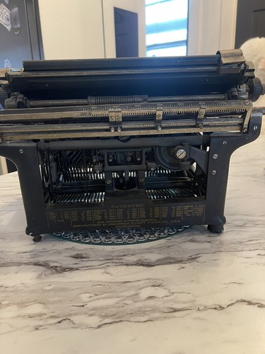 Underwood No. 5 Standard Typewriter - Picture 5 of 14