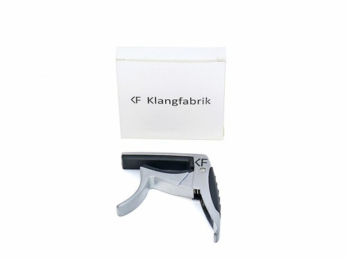 Kapodaster Capo für Gitarre, Konzertgitarre, E-Gitarre mit 3 Plektren (9645) - Picture 7 of 8