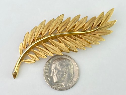 CROWN TRIFARI Vintage Brushed Gold Tone Slim Leaf Pin Brooch - Picture 3 of 12