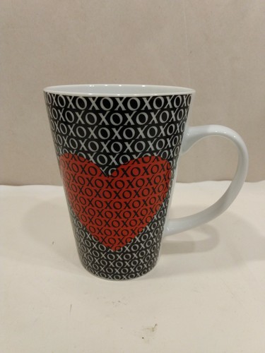 ZRIKE Valentines Day xoxo hugs kisses heart mug cup ceramic NEW with Tag - Picture 2 of 7