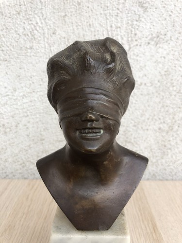 Scultura vintage dea bendata in bronzo - Foto 5 di 11