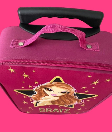 Bratz Suitcase Wheeled Trolley Handle Purple Storage VGC - Picture 9 of 9