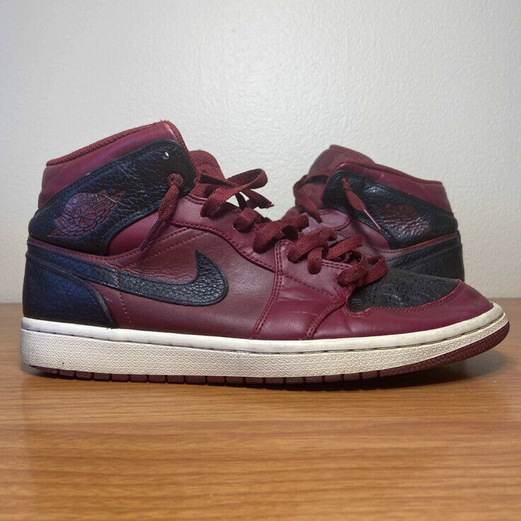 Jordan reverse cheap banned