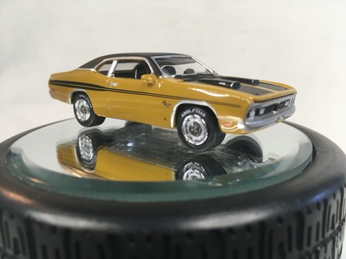Johnny Lightning 1971 Dodge Demon GSS in Butterscotch - 1:64 - Opening Hood! - Picture 10 of 15