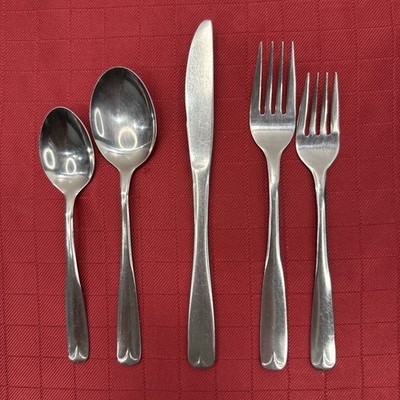 VILLAGE COMMON Stainless By Oneida Silver Northland Glossy Single 5pc Place Set